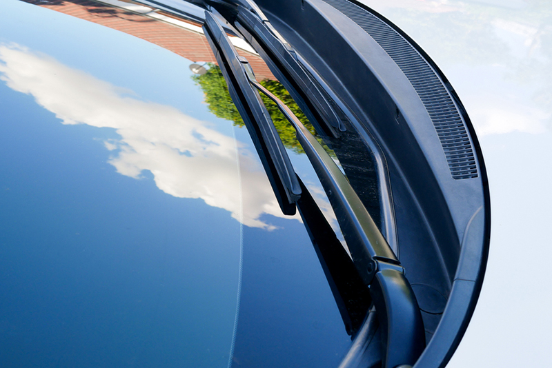 Summer Wiper Blades vs Winter Wiper Blades