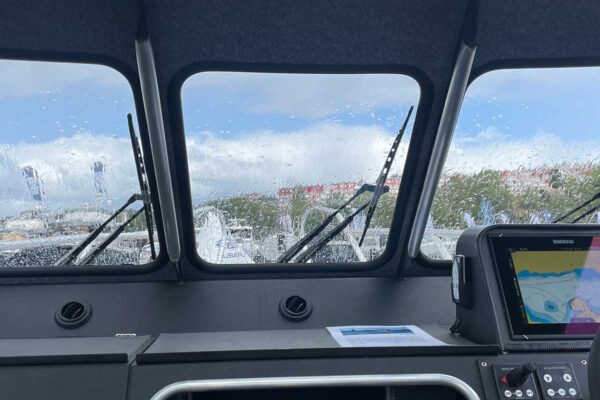 hybrid marine wiper blade